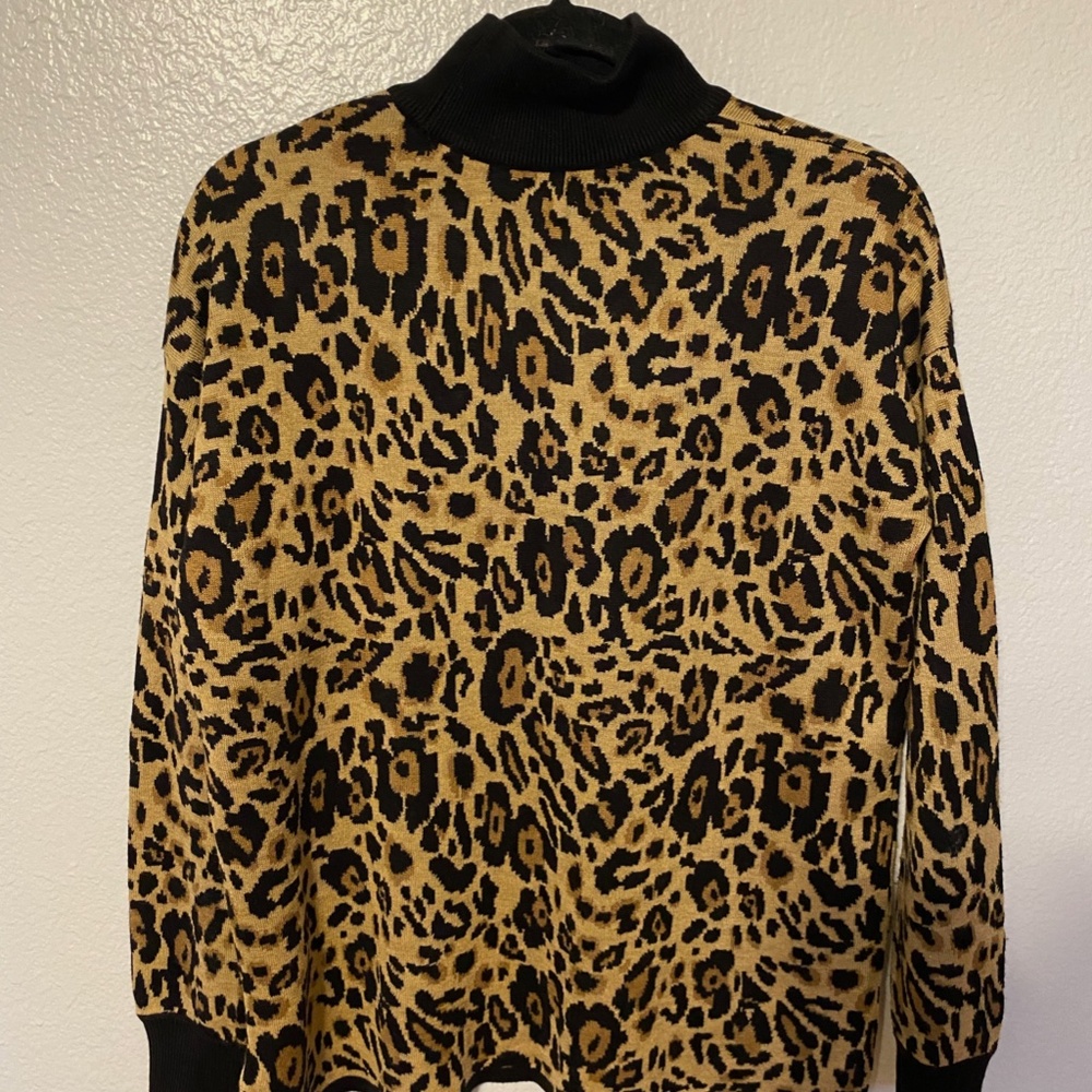 CALVIN KLEIN cheetah sweater